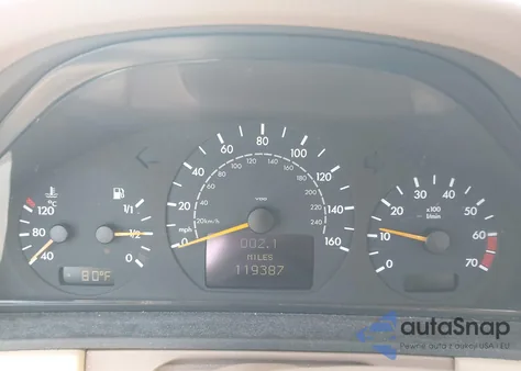 2000 Mercedes-Benz E 320 из США, поврежденный, VIN WDBJF65J2YB005156